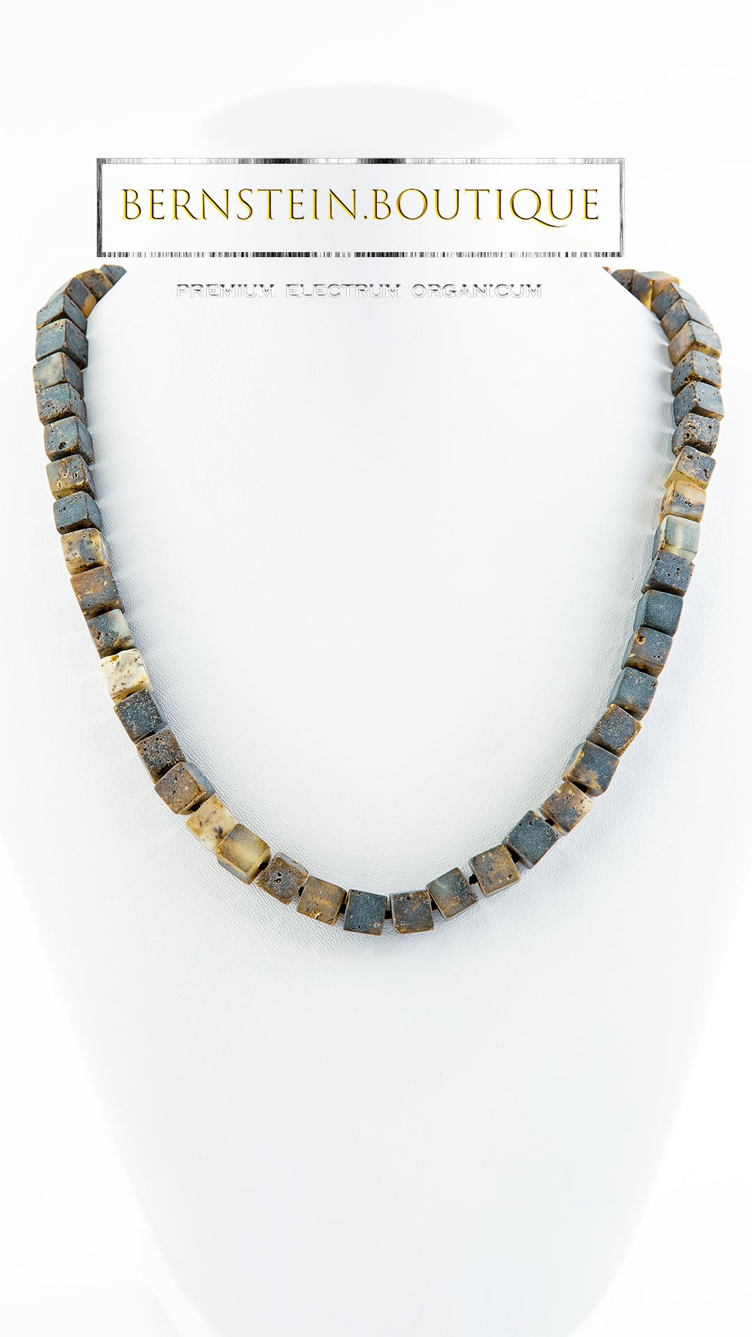 Halskette für alle - aus kubischen Moosbernsteinen