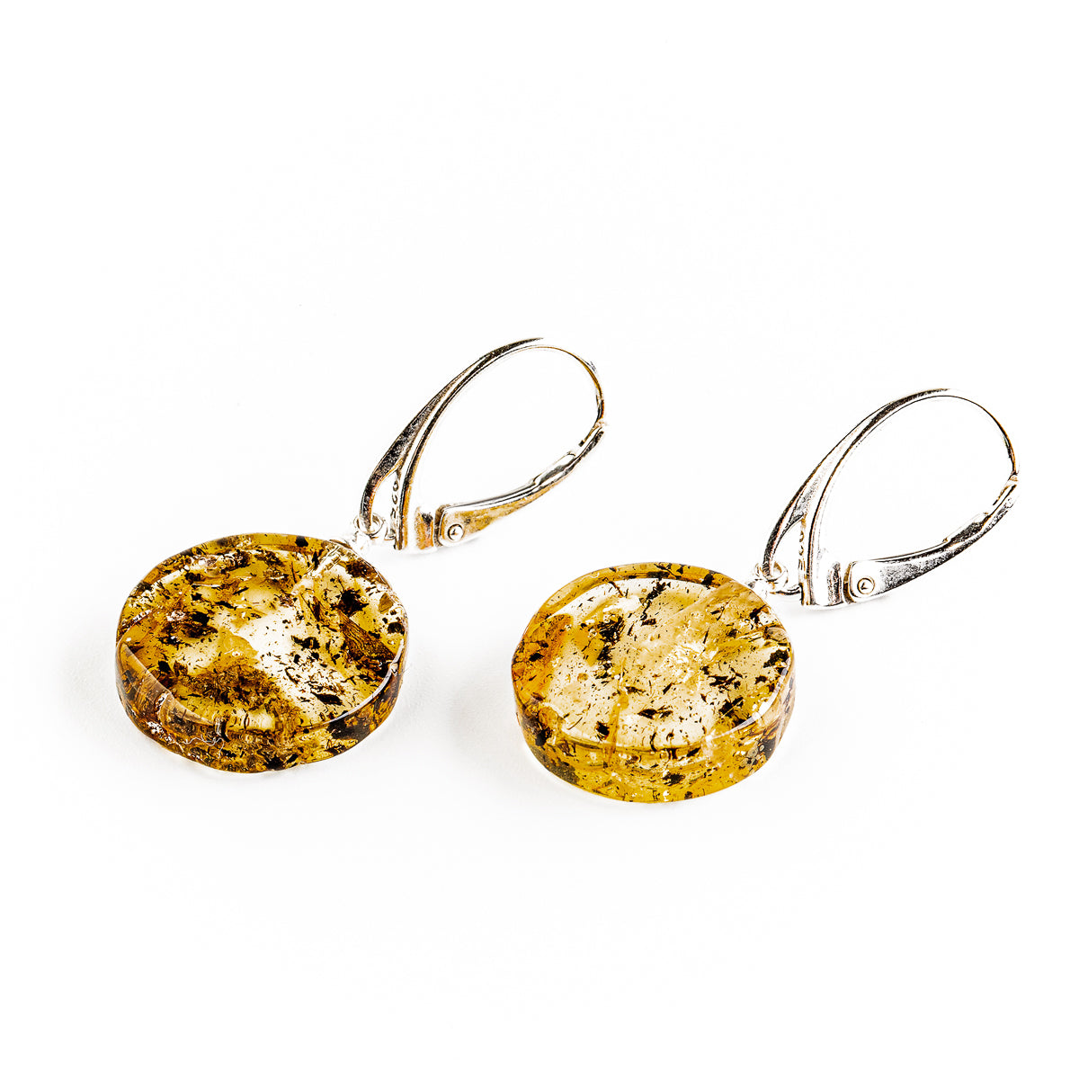 Earrings made of disc-shaped amber beads