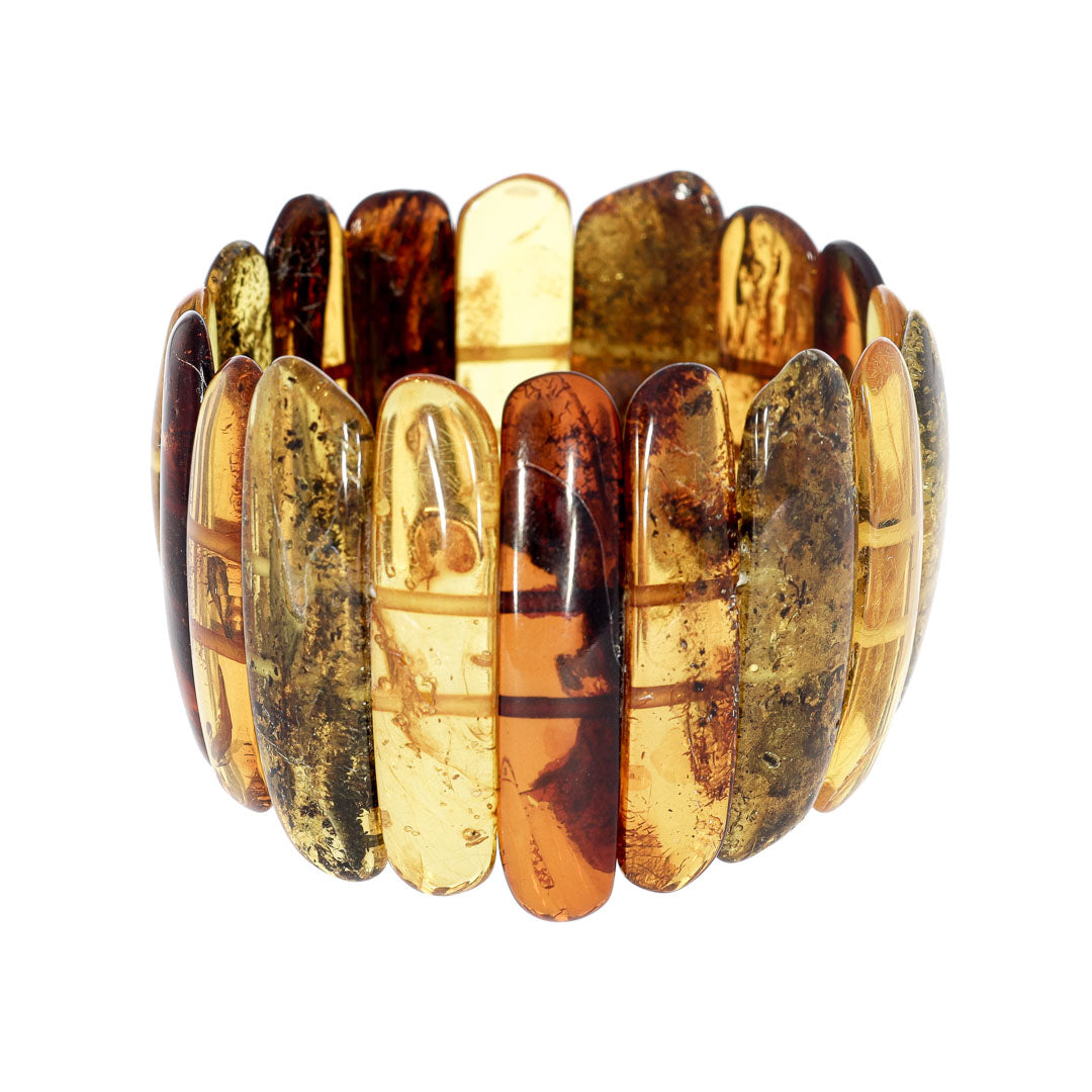 Strikingly elegant bracelet made of natural amber