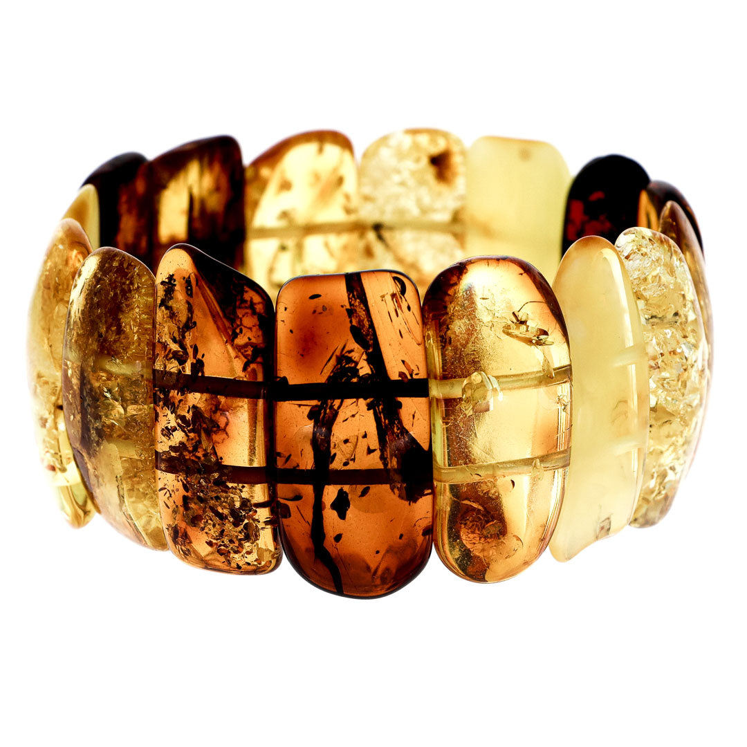 Luxurious bracelet made of pure natural amber. From Baroque to Boho